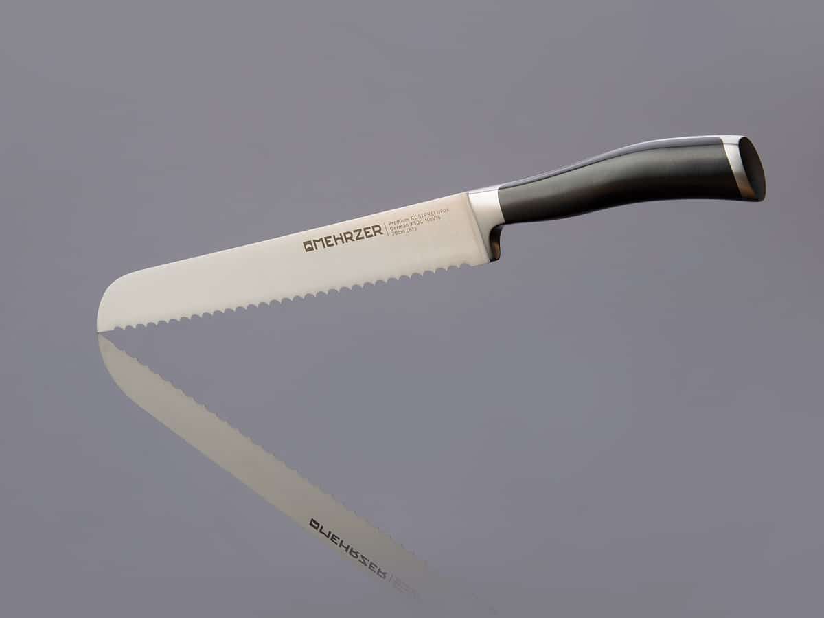 Nož nazubljeni, 20cm